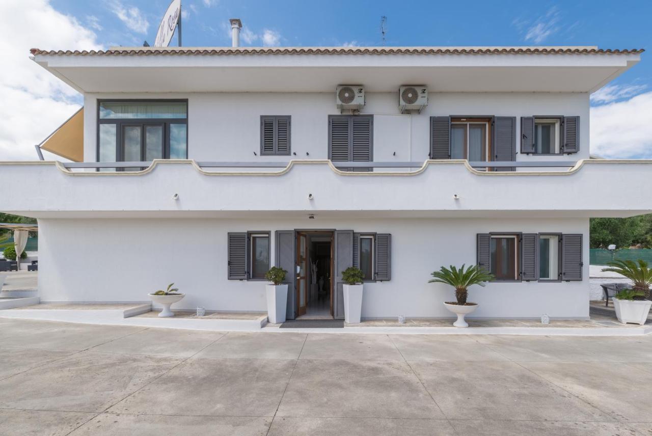 Piccolo Hotel Villa Rosa Ostuni Exterior photo